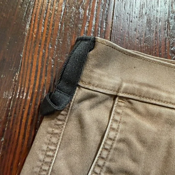 Duluth Trading 40 Grit Pants Mens 42x30 Brown Standard Fit Flex Twill Carpenter - Picture 6 of 12